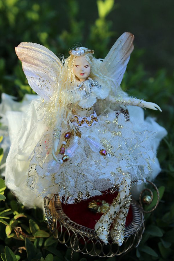 Princess fairy off-white